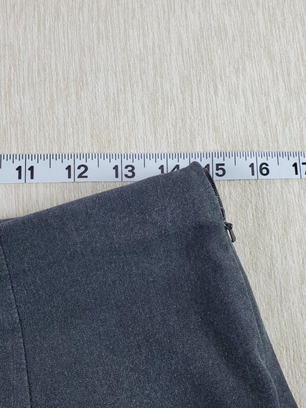 Eddie Bauer Curvy Fit Trouser Chino Pants Womens 10 Gray Mid Rise Flat Front Zip - Picture 10 of 10